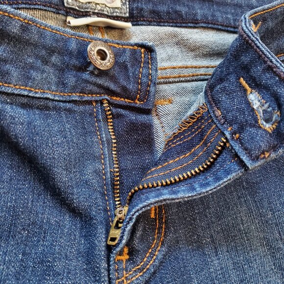 Levi's Low boot cut 545 blue jeans women's size 6 mid to darkish wash great cond - Picture 10 of 16